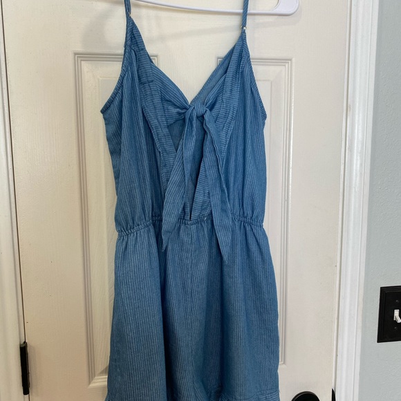 Ruffle hem romper - Picture 3 of 4
